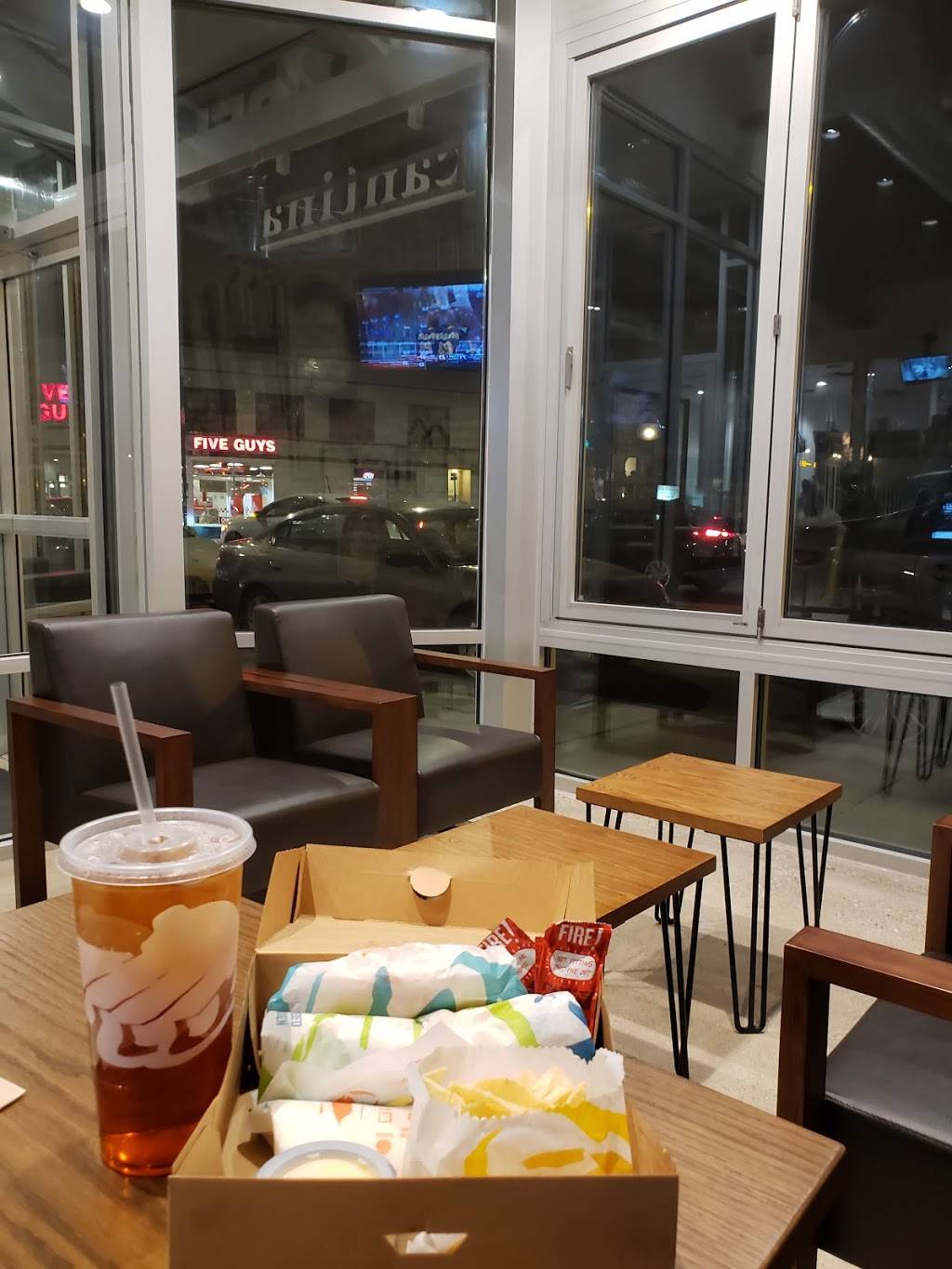 Taco Bell Cantina | restaurant | 2407 N Clark St, Chicago, IL 60614, USA | 7732374661 OR +1 773-237-4661