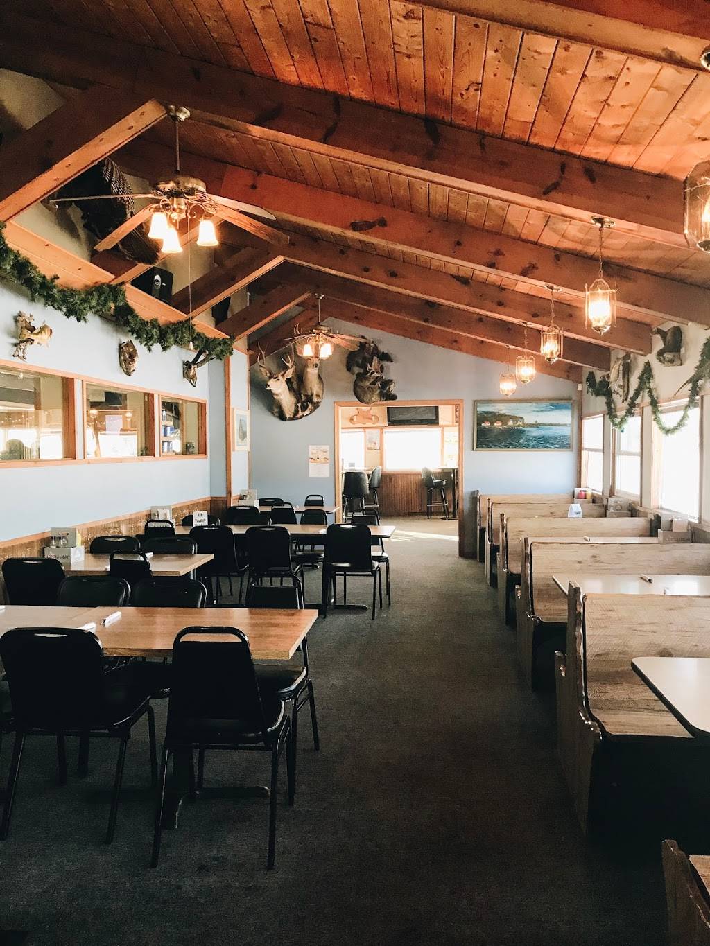 Blue Max | restaurant | 6139 Lavaque Rd, Duluth, MN 55803, USA | 2187214255 OR +1 218-721-4255