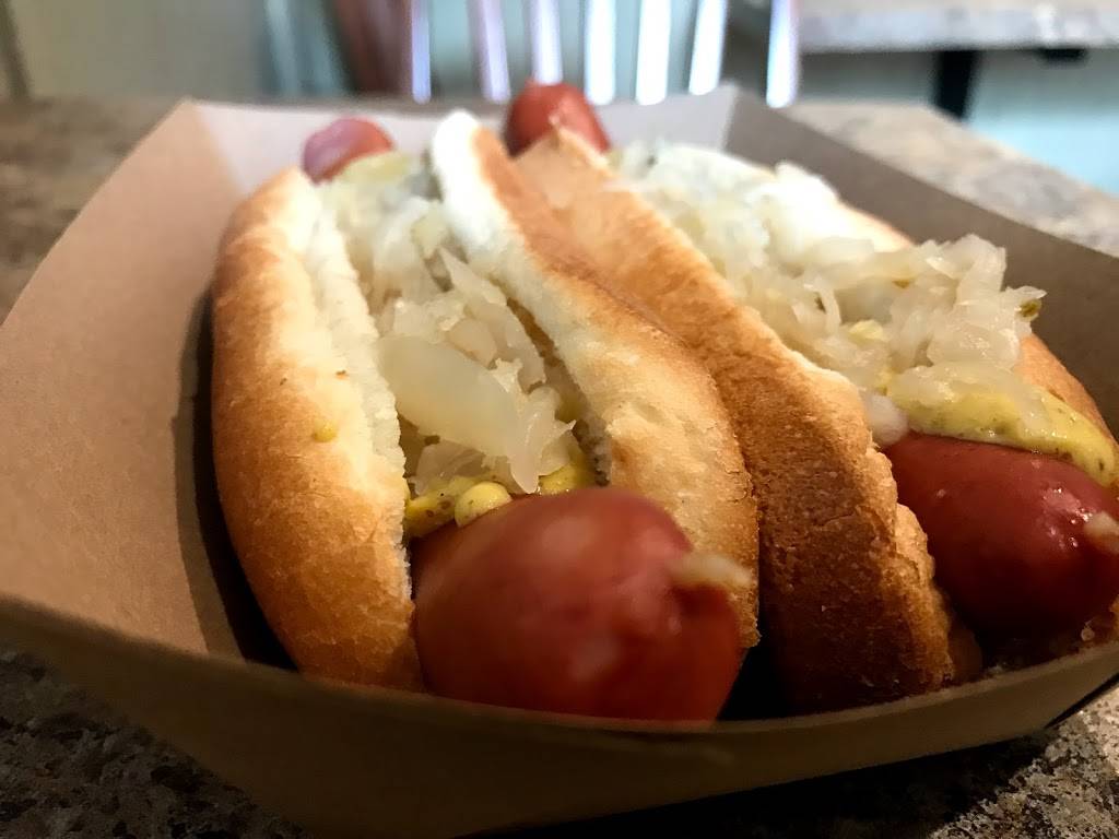 Petes Hot Dog Stand Inc | restaurant | 293 S William St, Newburgh, NY 12550, USA | 8455610211 OR +1 845-561-0211