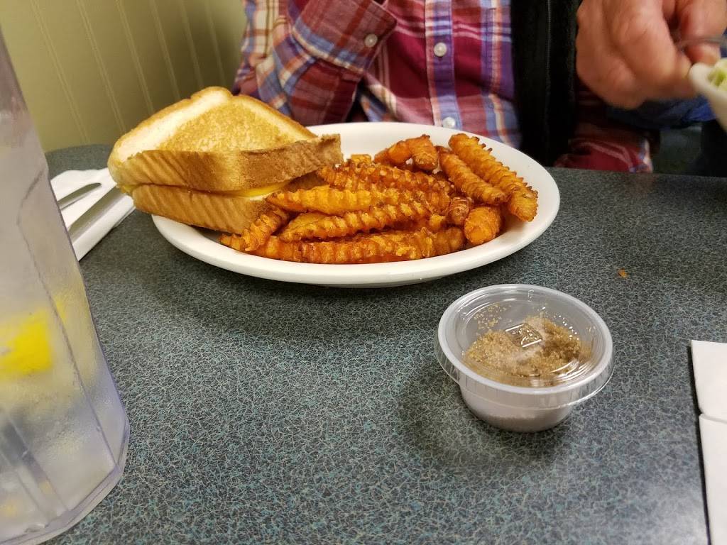 Mikes | restaurant | 49 Old Military Rd W, Colt, AR 72326, USA | 8706338916 OR +1 870-633-8916