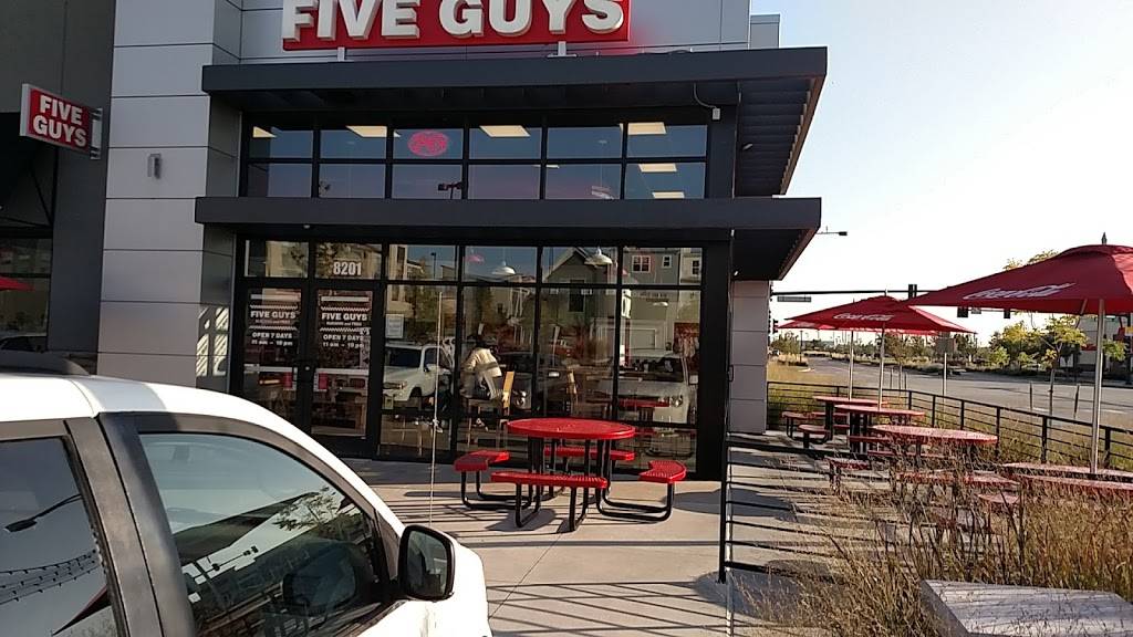 Five Guys | meal takeaway | 8201 E Northfield Blvd, Denver, CO 80238, USA | 3033713483 OR +1 303-371-3483
