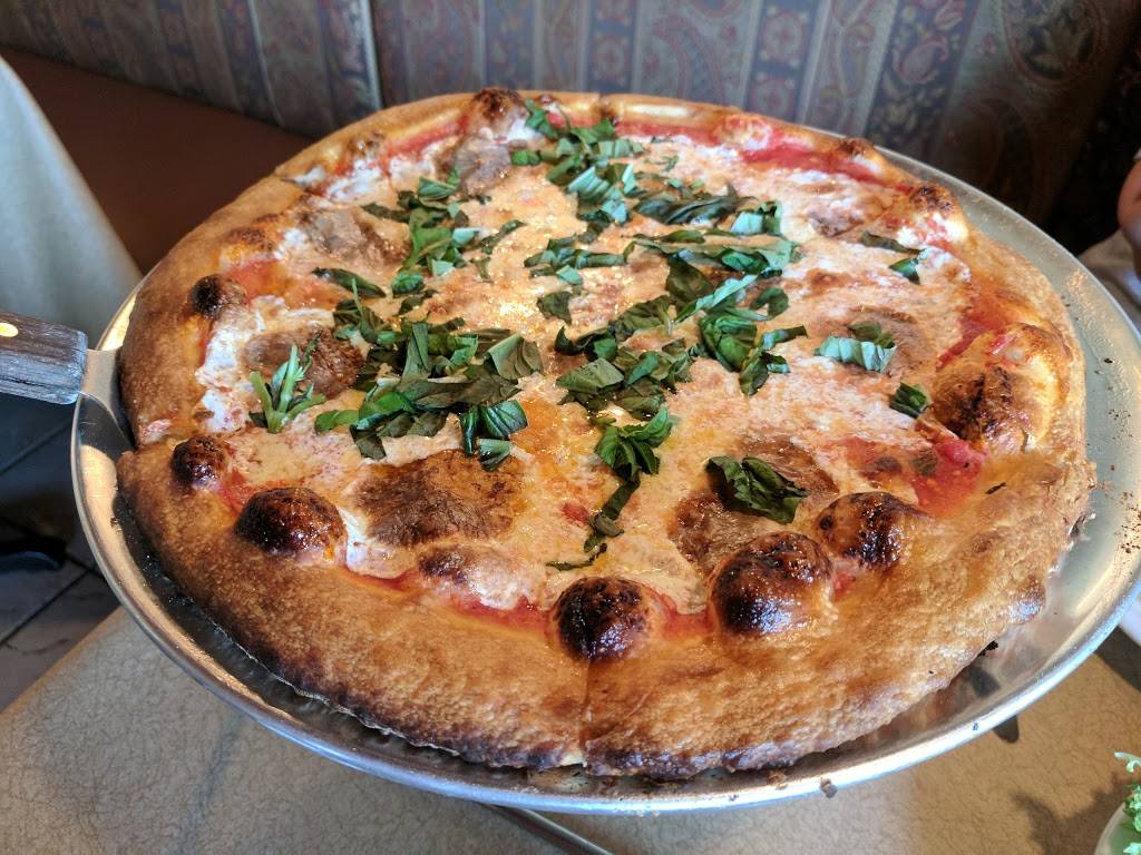 Darios Brick Oven Restaurante | restaurant | 310 Massachusetts Ave, Lunenburg, MA 01462, USA | 9785824300 OR +1 978-582-4300