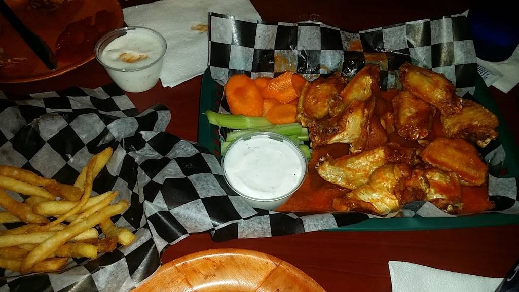 Champs Sports Bar & Grill | restaurant | 3338, 6645 Florida Ave S, Lakeland, FL 33813, USA | 8636475900 OR +1 863-647-5900