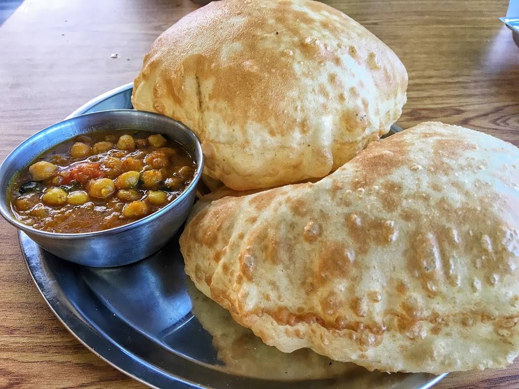 Radhe Chaat | restaurant | 10251 S De Anza Blvd, Cupertino, CA 95014, USA | 4089825220 OR +1 408-982-5220