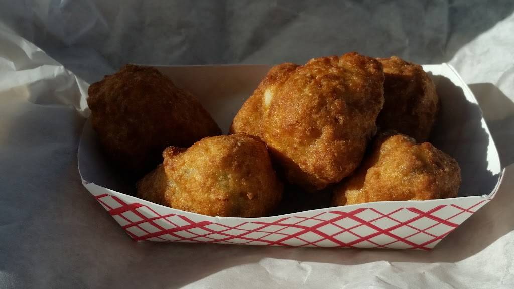 Henrys Drive-In | restaurant | 6031 Ogden Ave, Cicero, IL 60804, USA | 7086569344 OR +1 708-656-9344