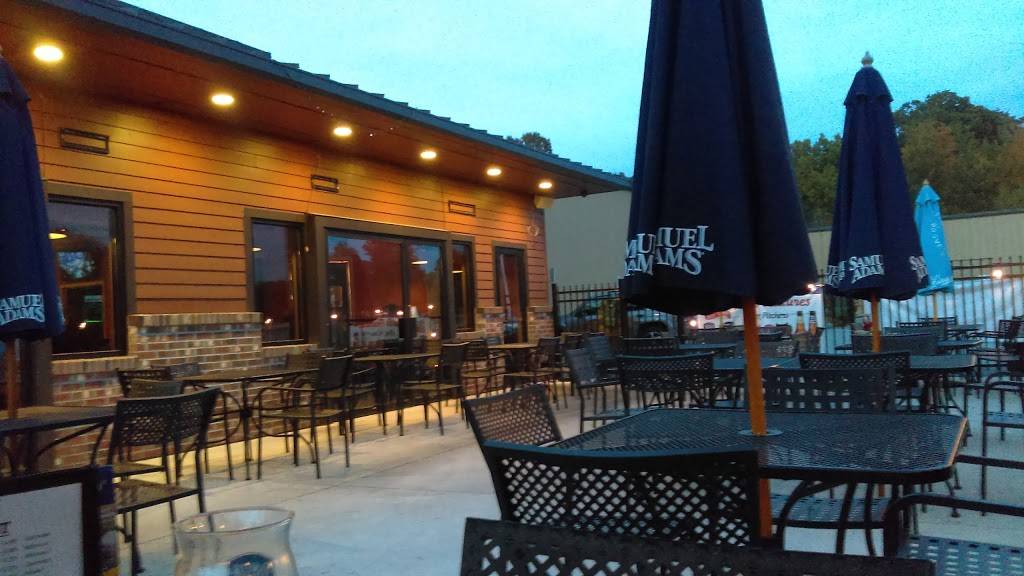 Shortstop Bar & Grill | restaurant | 99 Springfield Rd, Westfield, MA 01085, USA | 4136426370 OR +1 413-642-6370