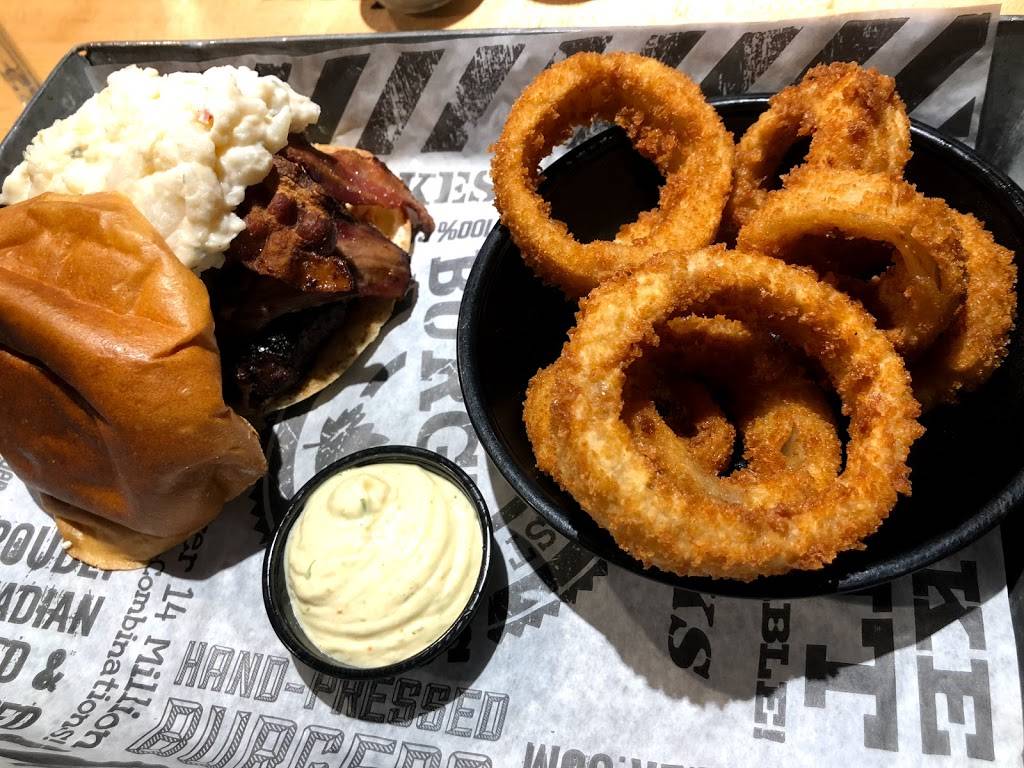 The Works Gourmet Burger Bistro | restaurant | 1405 Upper James St, Hamilton, ON L9B 1K2, Canada | 9053836668 OR +1 905-383-6668