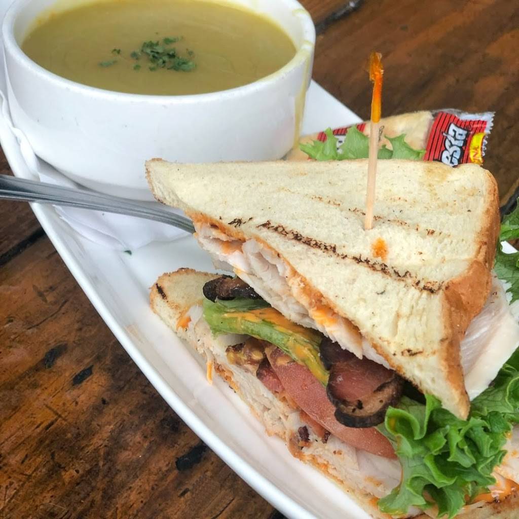 Quarterdeck Restaurants | restaurant | 3155 S University Dr, Davie, FL 33328, USA | 9544527676 OR +1 954-452-7676