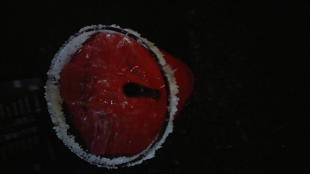 Elliotts Bar | restaurant | 1560 E Nees Ave, Fresno, CA 93720, USA | 5592979425 OR +1 559-297-9425