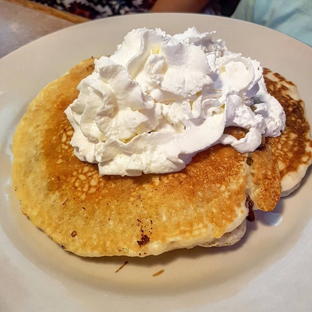 Lisas Cafe | restaurant | 13331 Gulf Blvd, Madeira Beach, FL 33708, USA | 7273942833 OR +1 727-394-2833