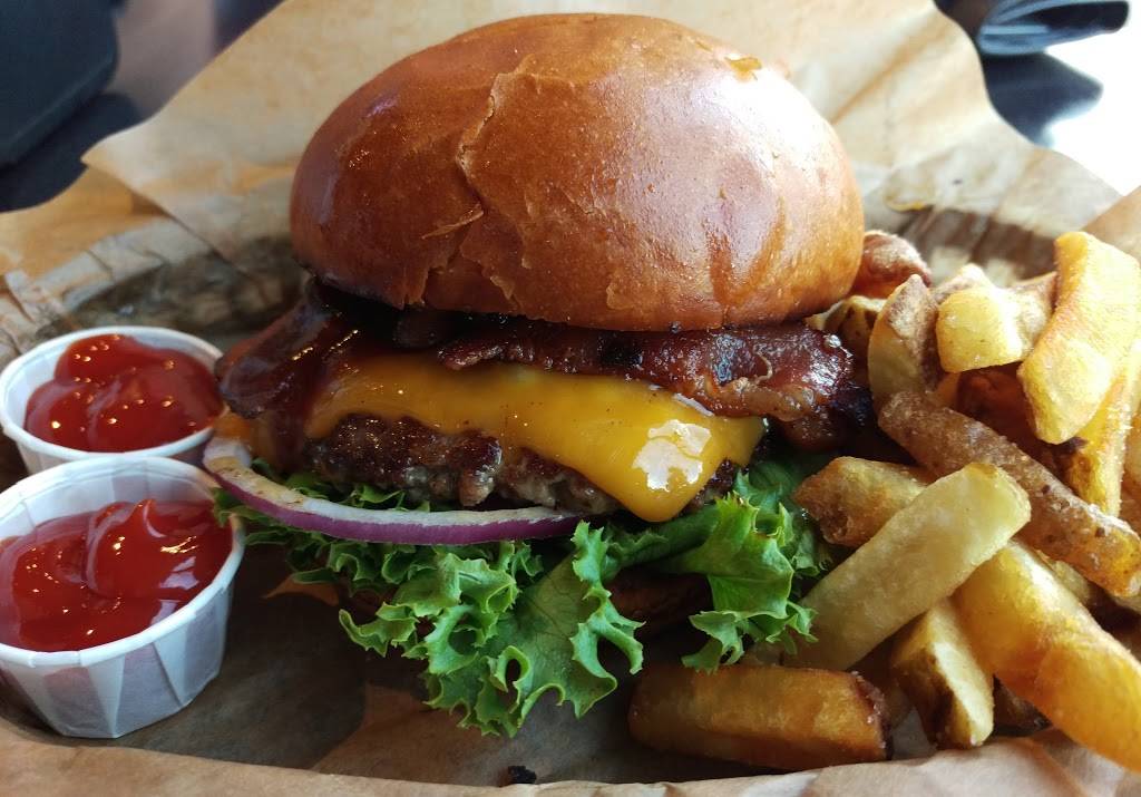 Expert Burger | restaurant | 313 Chambers Ave, Eagle, CO 81631, USA | 9703281291 OR +1 970-328-1291