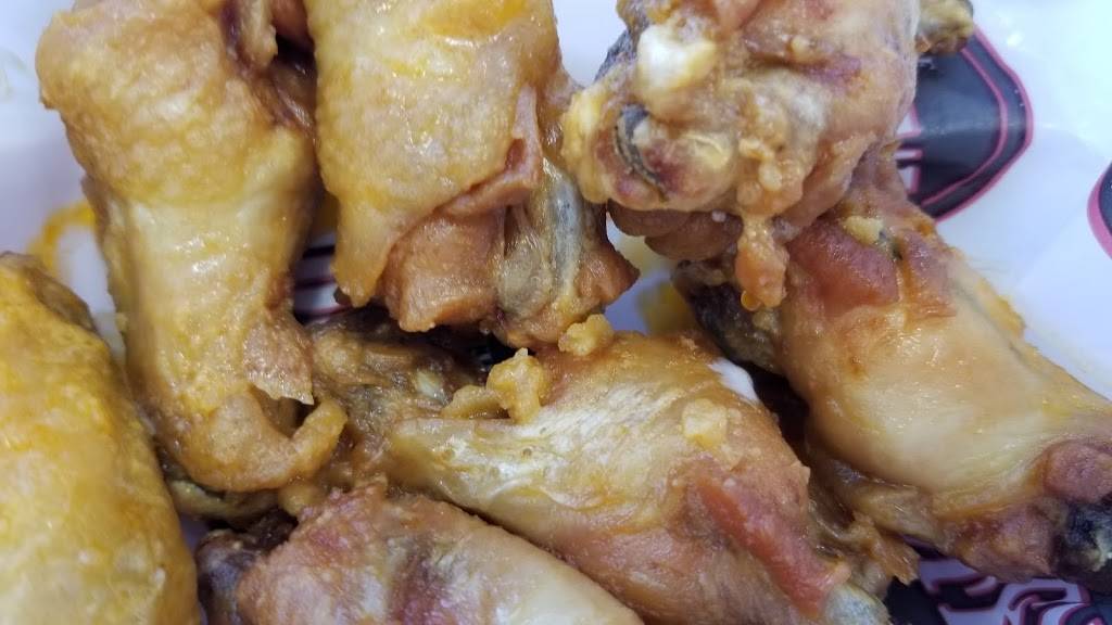 The Buffalo Spot | restaurant | 2505 S Val Vista Dr, Gilbert, AZ 85295, USA | 4808991568 OR +1 480-899-1568