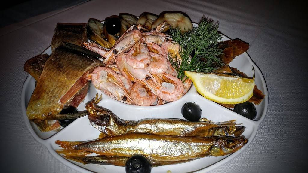 Red Square Restaurant & Banquet Hall | restaurant | 1027 Finch Ave W, North York, ON M3J 2C7, Canada | 4167399797 OR +1 416-739-9797