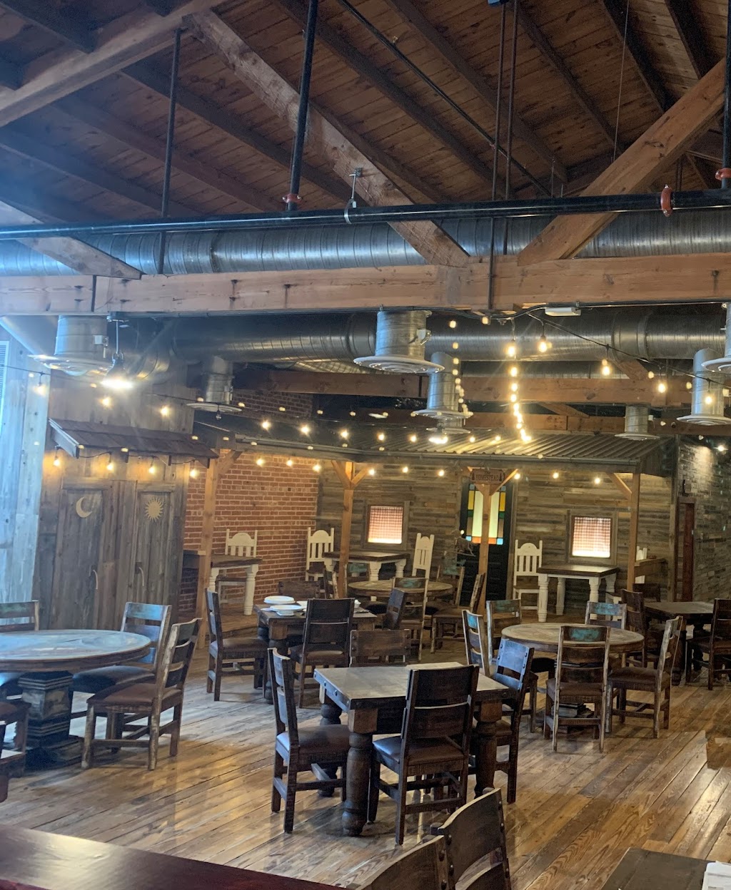 Cherokee Ranch Land & Cattle Co. | restaurant | 112 E Cherokee Ave, Enid, OK 73701, USA | 5802975084 OR +1 580-297-5084