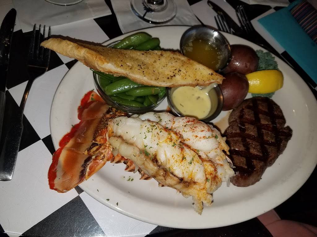 Flamingo Grill | restaurant | 7050 N Kings Hwy, Myrtle Beach, SC 29572, USA | 8434495388 OR +1 843-449-5388