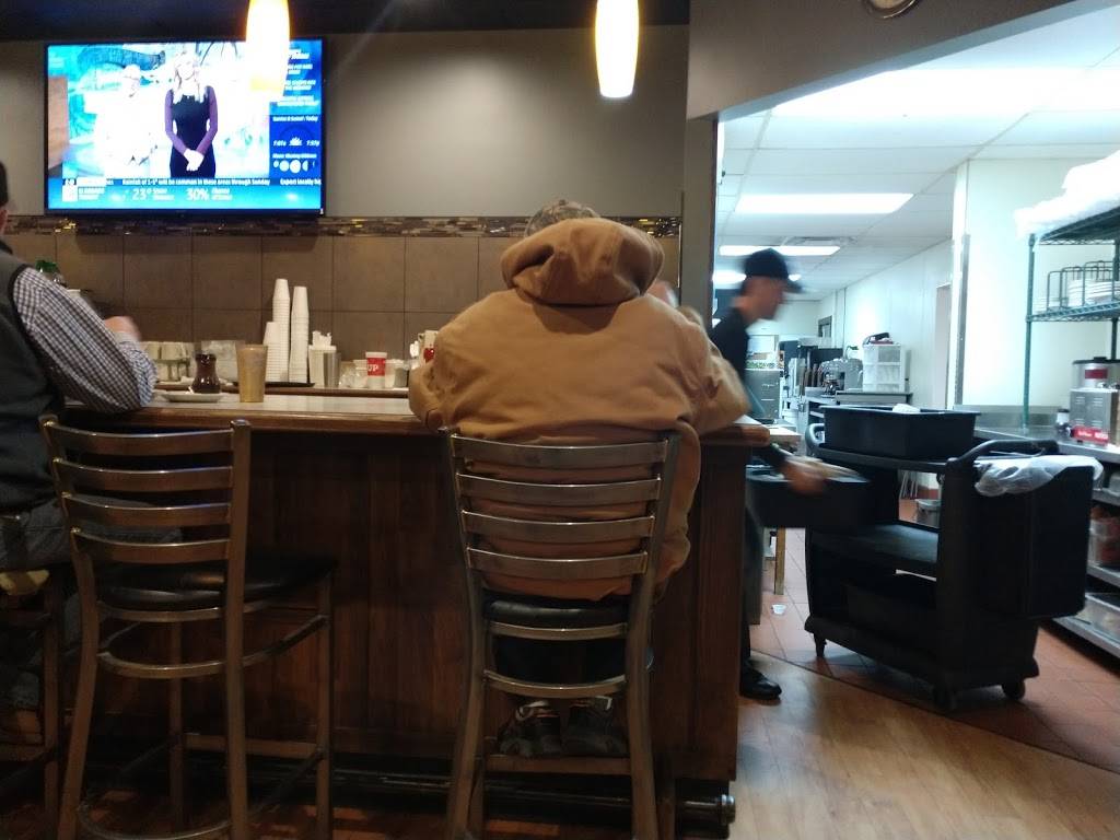 Newell Truck Plaza | restaurant | 200 Manchester Ave, Newton, KS 67114, USA | 3162834000 OR +1 316-283-4000