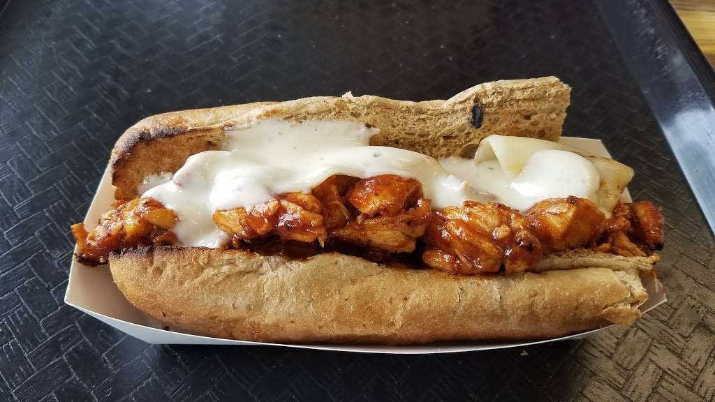 John & Marys | restaurant | 13485 Broadway, Alden, NY 14004, USA | 7169373311 OR +1 716-937-3311