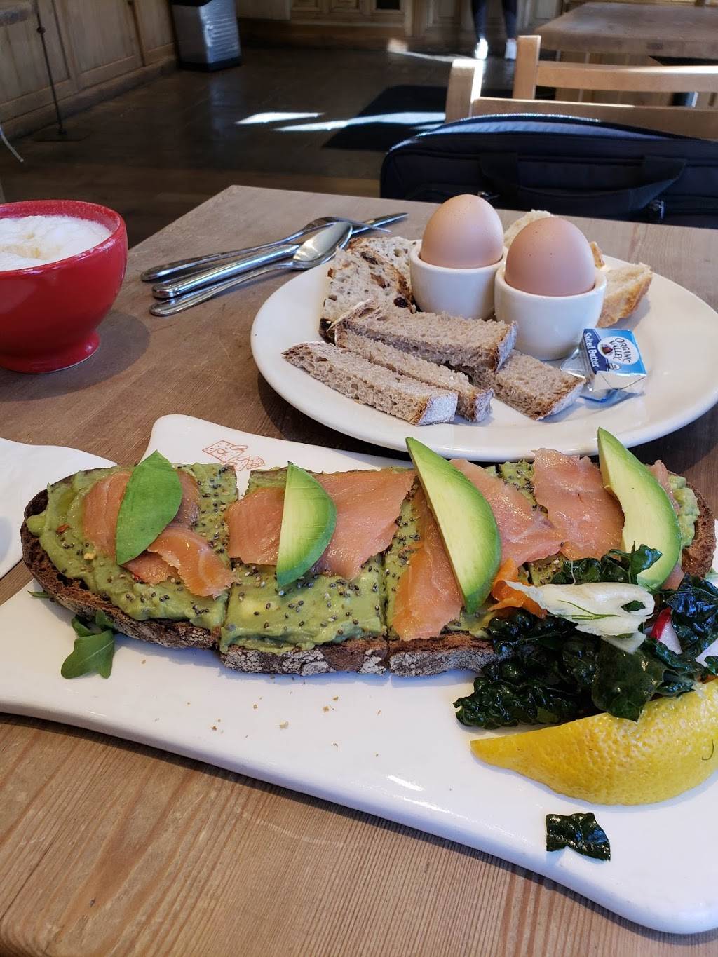 Le Pain Quotidien | restaurant | 13045 Ventura Blvd, Studio City, CA 91604, USA | 8189861929 OR +1 818-986-1929