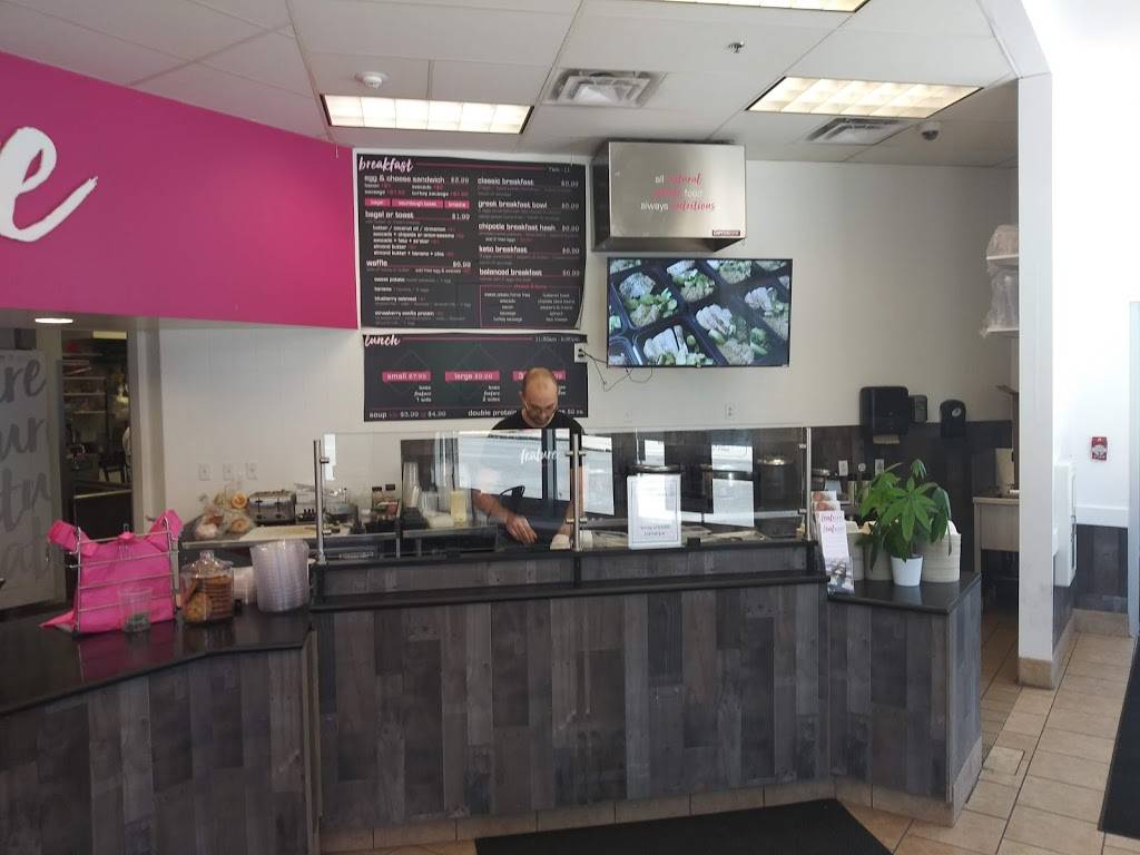 Feature Meals & Eatery | restaurant | 598 Main St, Buffalo, NY 14202, USA | 7164365055 OR +1 716-436-5055