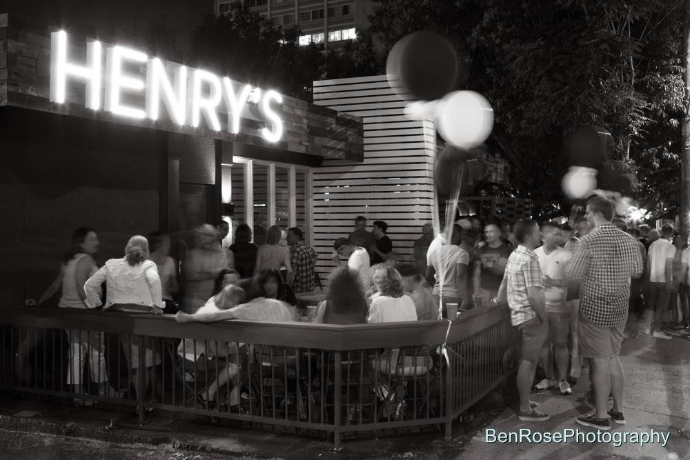 Henrys Midtown Tavern | restaurant | 132 10th St NE, Atlanta, GA 30309, USA | 4045374477 OR +1 404-537-4477