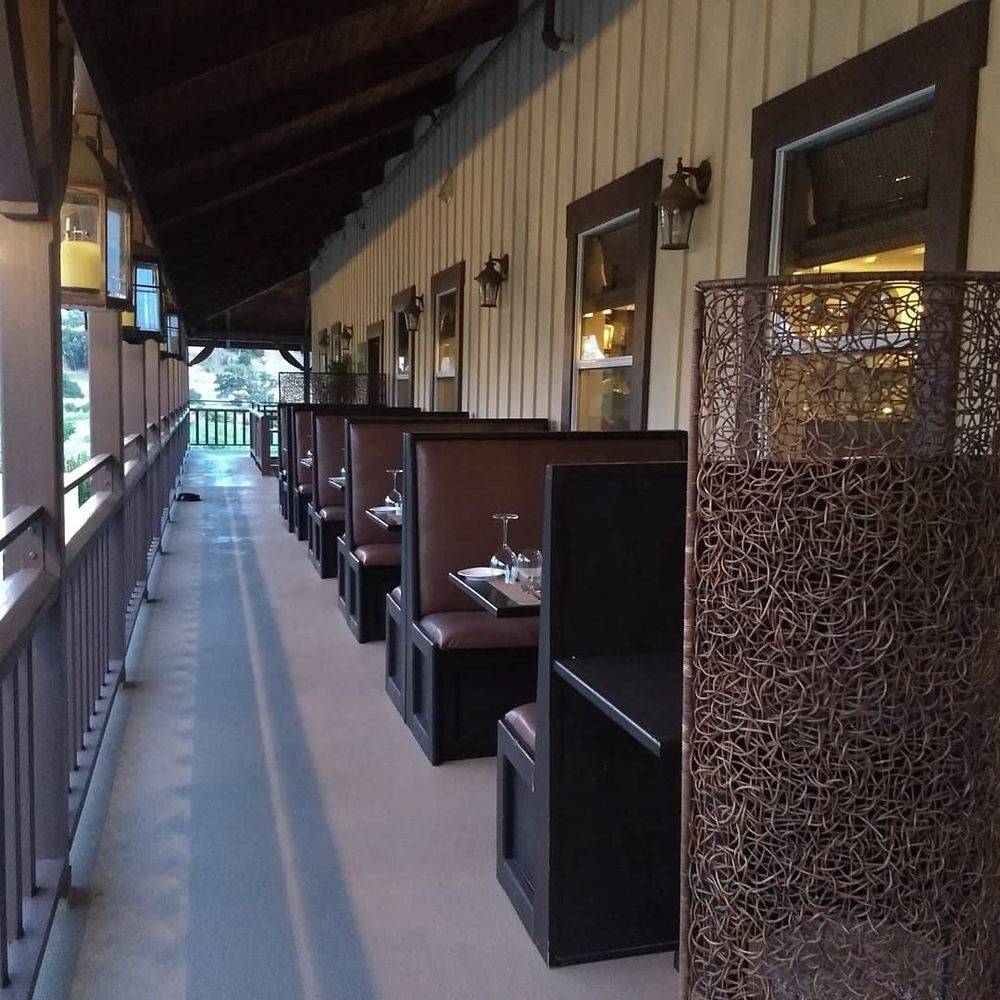 Ellie’s Tap and Vine | restaurant | 3640 Sagunto St, Santa Ynez, CA 93460, USA | 9163903595 OR +1 916-390-3595