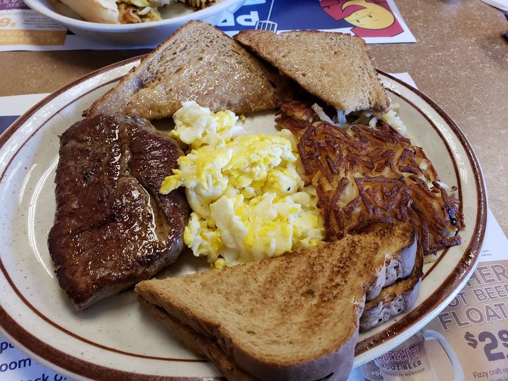 George Webb Restaurant | restaurant | 9207 W Capitol Dr, Milwaukee, WI 53222, USA | 4144649631 OR +1 414-464-9631