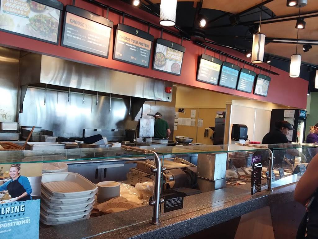 QDOBA Mexican Eats | restaurant | 5880 Belleville Crossing St, Belleville, IL 62226, USA | 6183103000 OR +1 618-310-3000