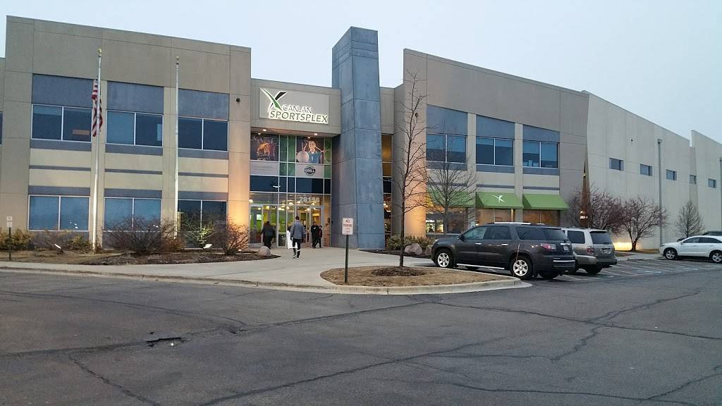 Canlan Sportsplex | restaurant | 28156 W Northpointe Pkwy, Barrington, IL 60010, USA | 8473823433 OR +1 847-382-3433