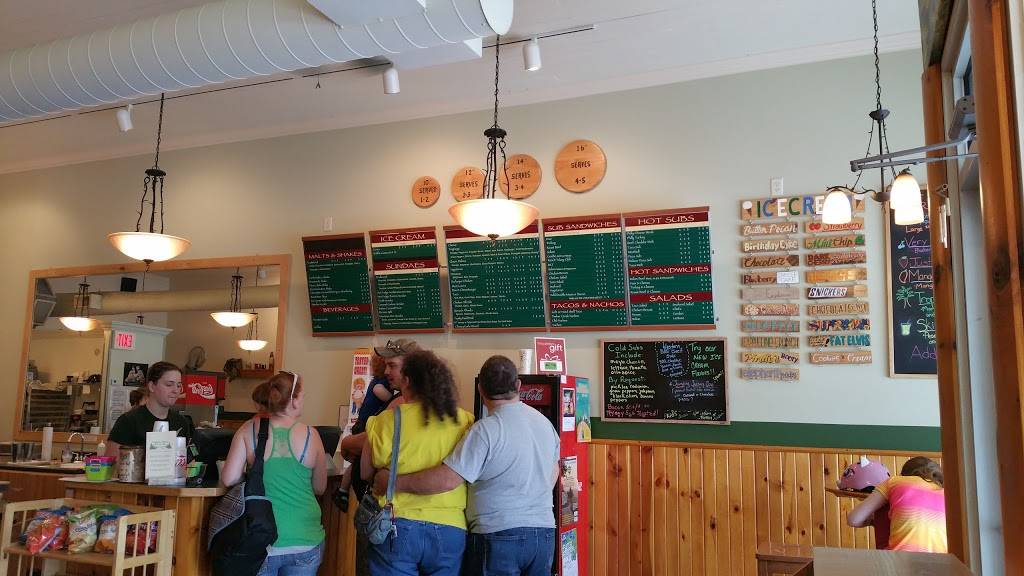 Timber Creek Pizza Co | restaurant | 134 E Lake St, Lake Mills, WI 53551, USA | 9206484277 OR +1 920-648-4277