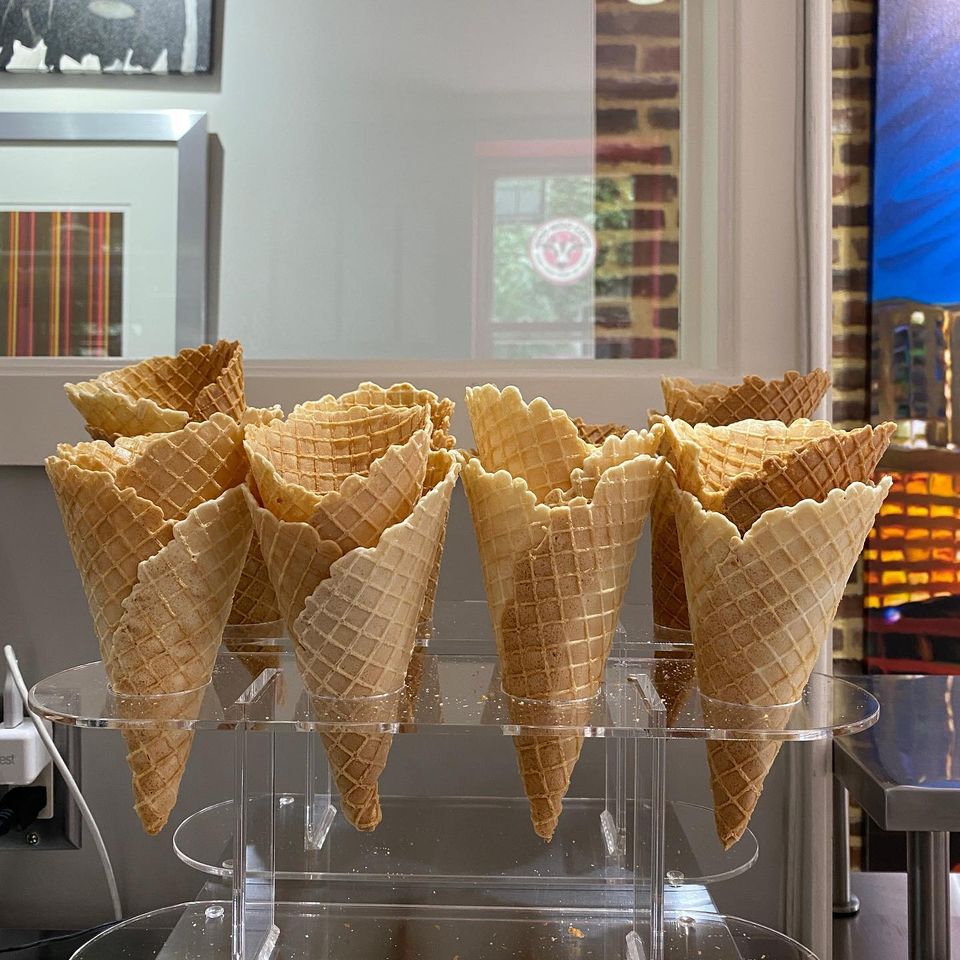 Moo Moo Cows - Ice Cream | restaurant | 926 Light St Suite 1, Baltimore, MD 21230, USA | 4432612697 OR +1 443-261-2697