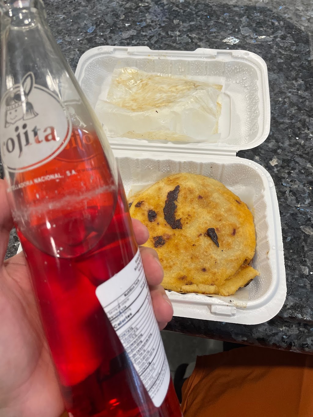 El Viejo Central American Kitchen | restaurant | 9224 Warren St, Silver Spring, MD 20910, USA | 3016080060 OR +1 301-608-0060