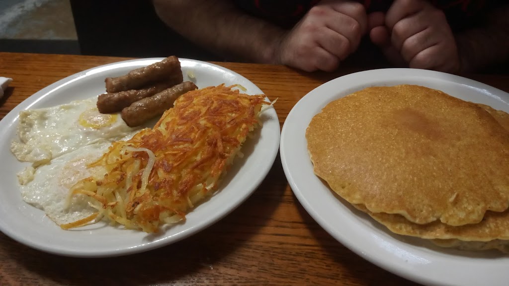 Red Firehouse Cafe | restaurant | 1824 E 4th Ave, Hutchinson, KS 67501, USA | 6208885320 OR +1 620-888-5320