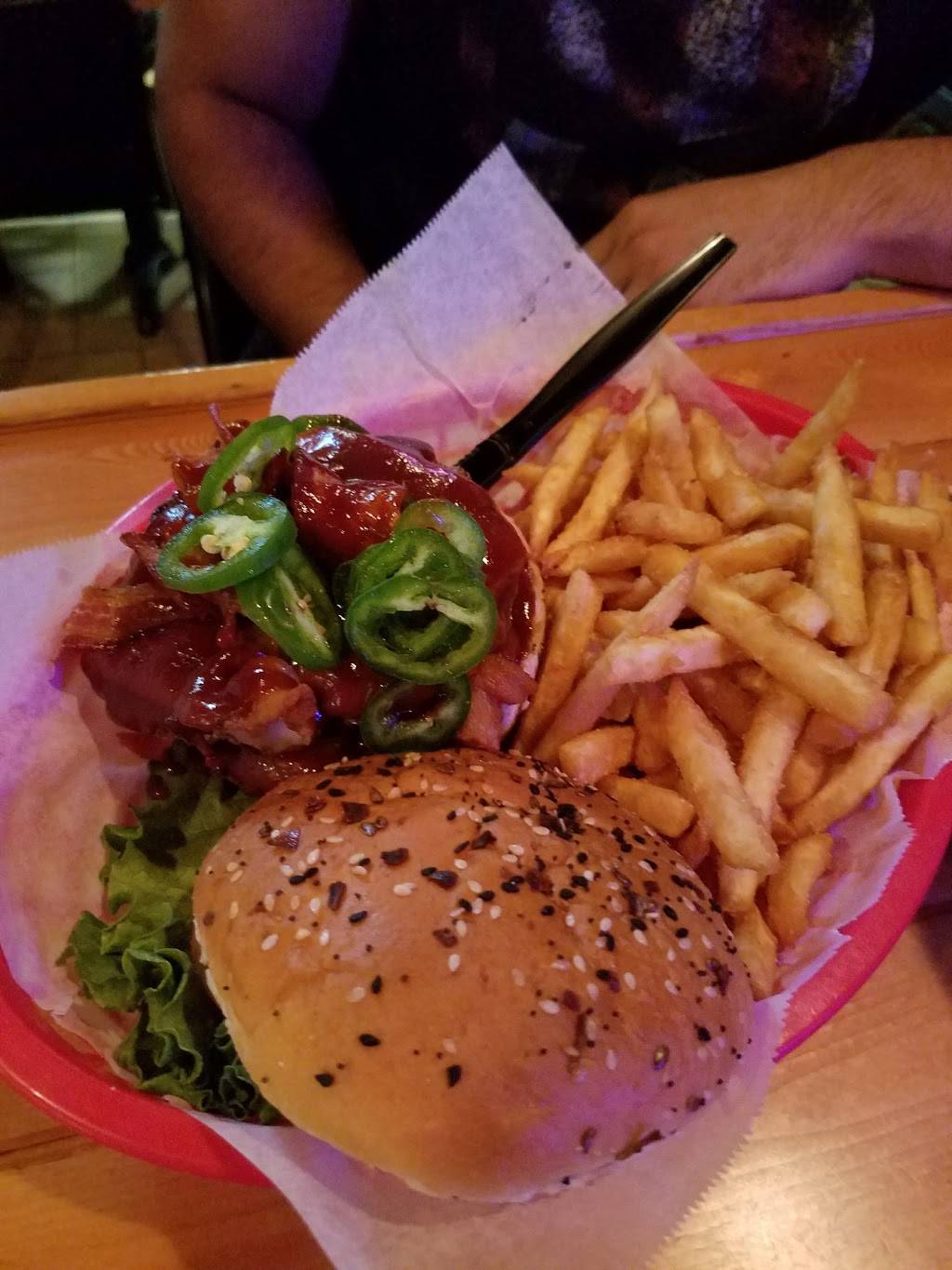 Western Tap | restaurant | 1301 N Western Ave, Bloomington, IL 61701, USA | 3098239810 OR +1 309-823-9810