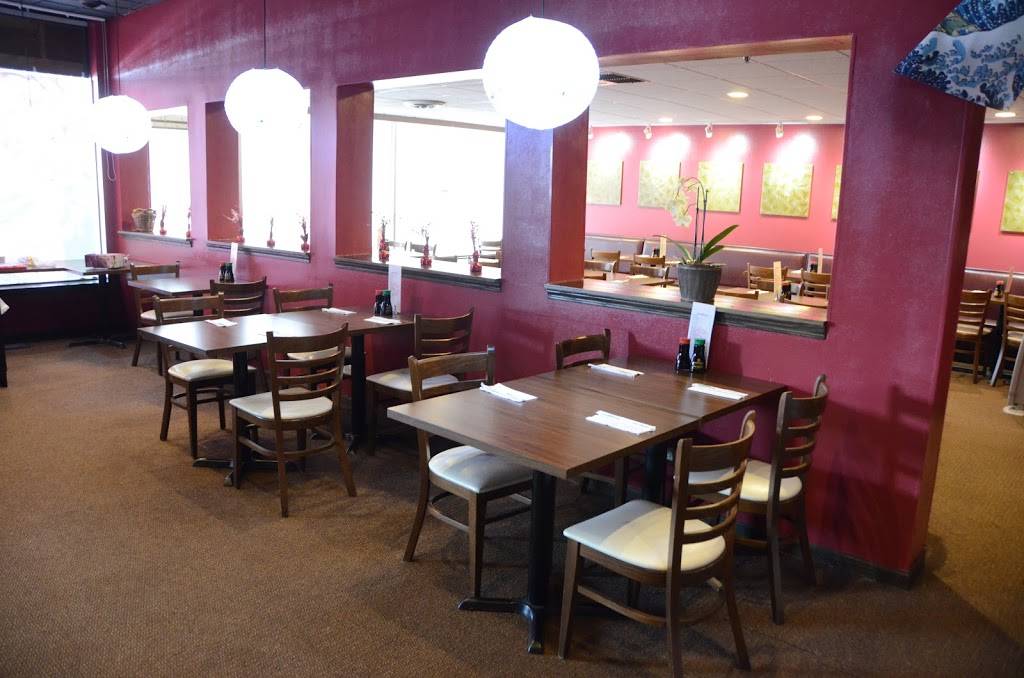 Giant Sakura | restaurant | 4011 Algonquin Rd, Rolling Meadows, IL 60008, USA | 8473972166 OR +1 847-397-2166