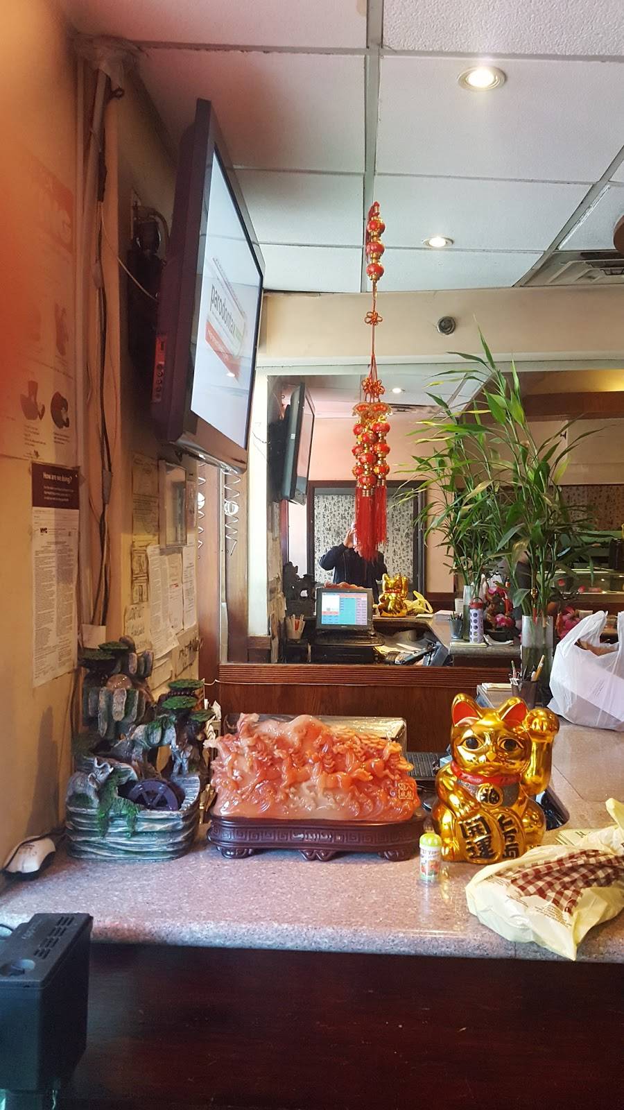 Happy Family Restaurant | restaurant | 500 W 43rd St, New York, NY 10036, USA | 2126956035 OR +1 212-695-6035