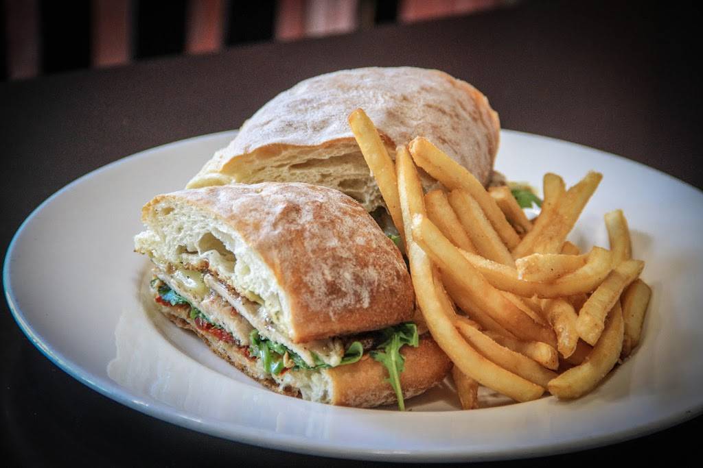 Marys Bistro Draught House | restaurant | 7463 Main St, Mackinac Island, MI 49757, USA | 9068479911 OR +1 906-847-9911