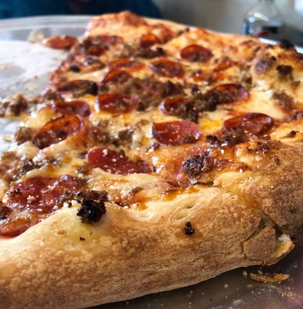 Center Avenue Slice | restaurant | 332 Center Ave, West View, PA 15229, USA | 4129314031 OR +1 412-931-4031