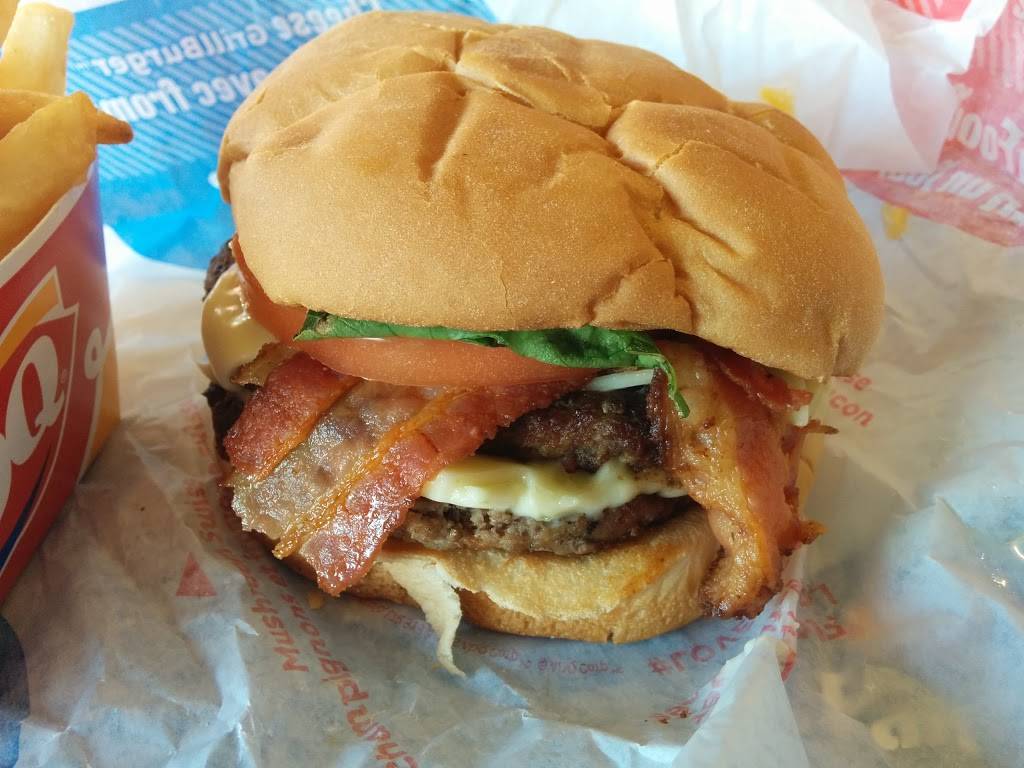 Dairy Queen | restaurant | 14 Richmond Blvd, Napanee, ON K7R 4A3, Canada | 6133546611 OR +1 613-354-6611