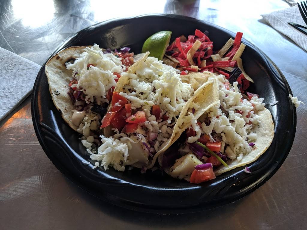 Fugazzis | restaurant | 8338, 5345 W Cypress Ave, Visalia, CA 93277, USA | 5596352790 OR +1 559-635-2790