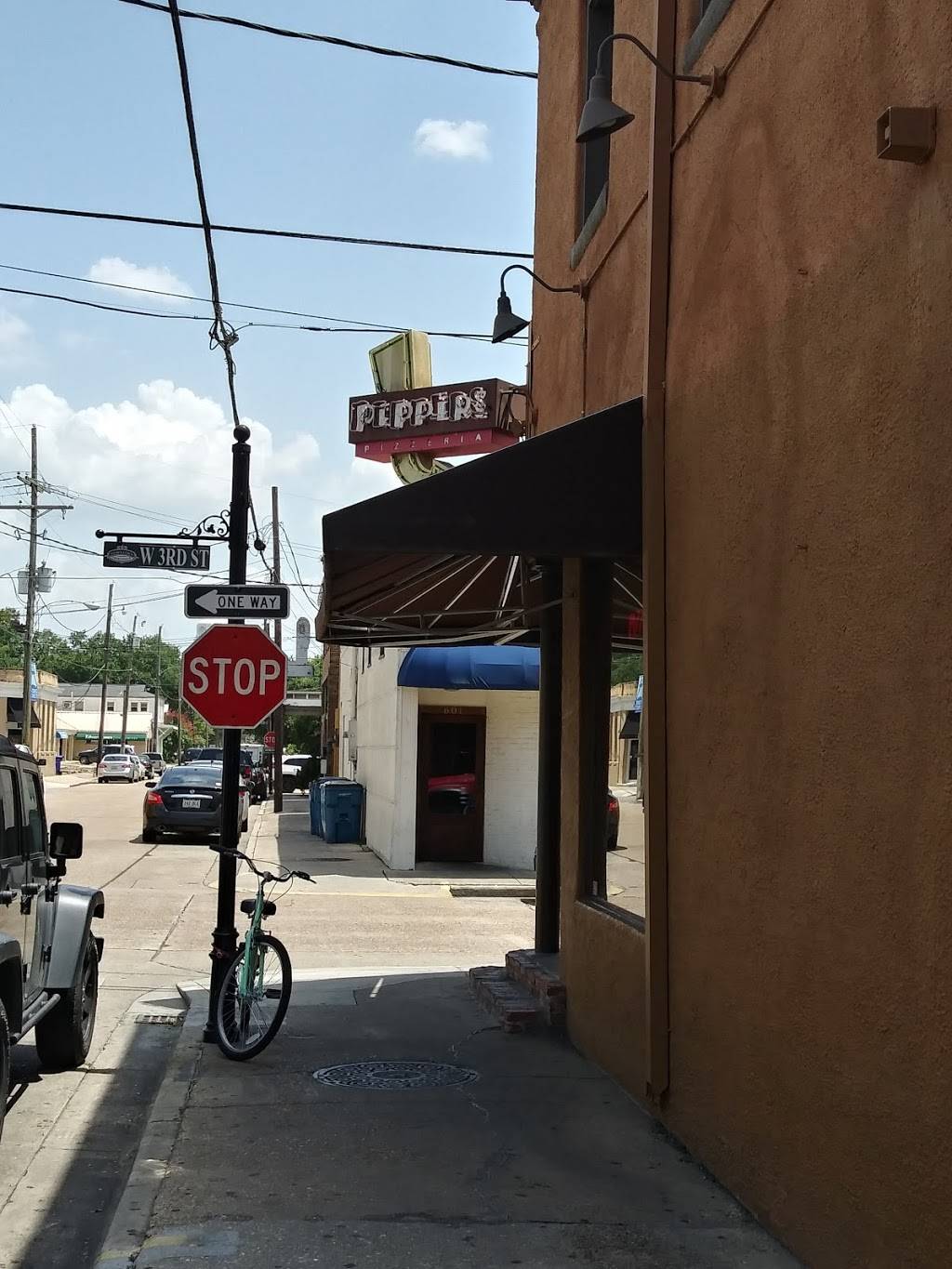 Peppers Pizzeria | restaurant | 600 W 3rd St A, Thibodaux, LA 70301, USA | 9854460006 OR +1 985-446-0006
