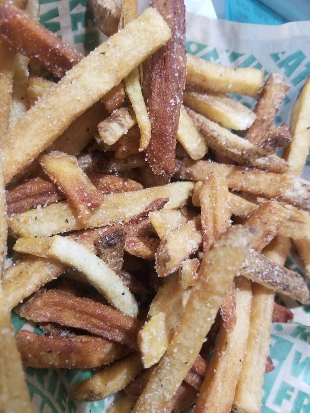 Wingstop | restaurant | 1302 17th St, Santa Ana, CA 92705, USA | 6572619464 OR +1 657-261-9464