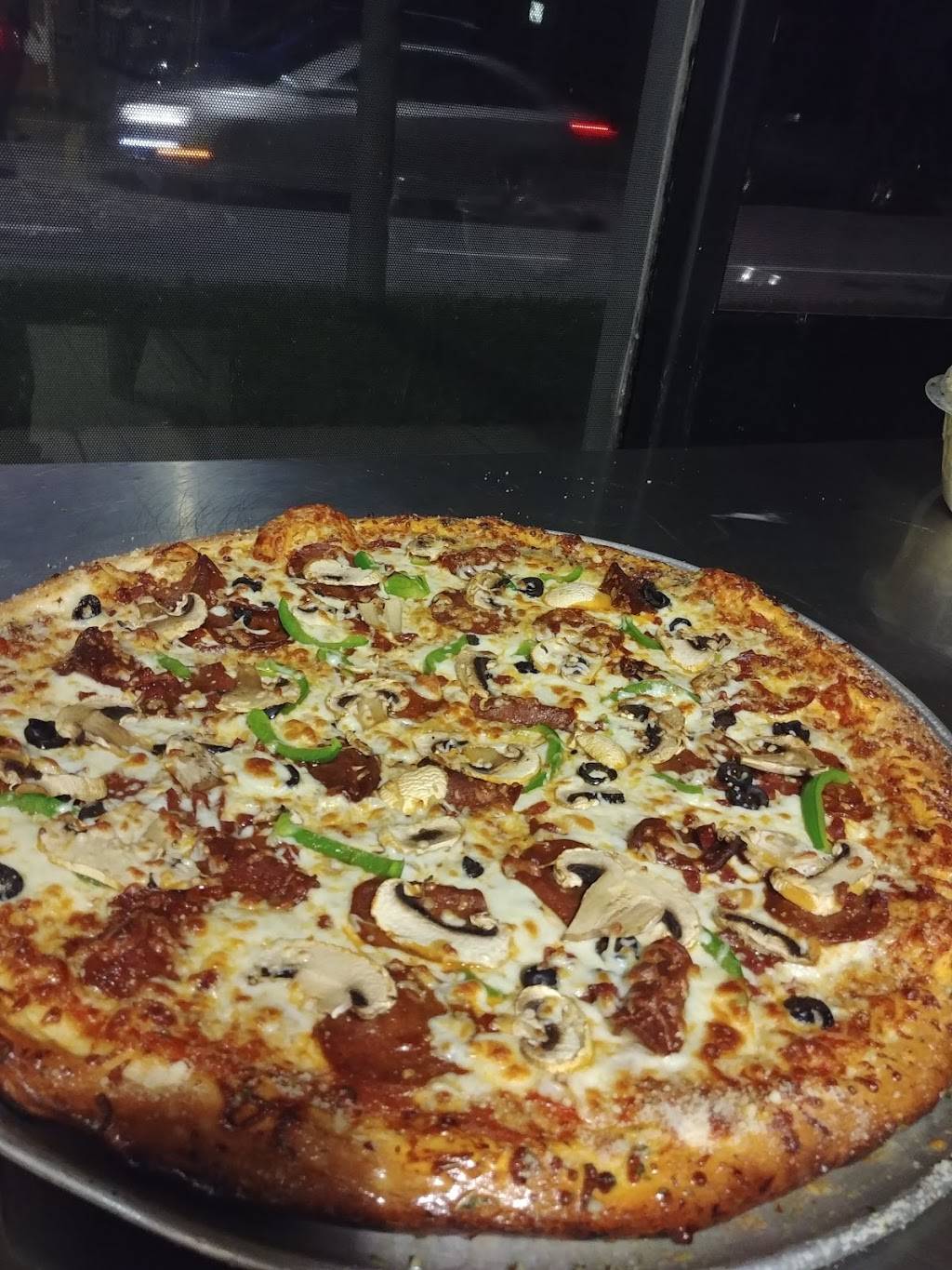 Fcs Pizza & More | restaurant | 1005 Lincoln Rd, Windsor, ON N9A 4A3, Canada | 5199154424 OR +1 519-915-4424