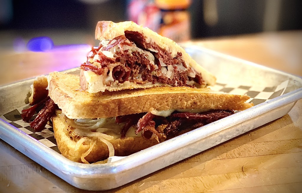 Latitude 42 Bar & Grill | night club | 16261 US-101, Brookings, OR 97415, USA | 5418132694 OR +1 541-813-2694