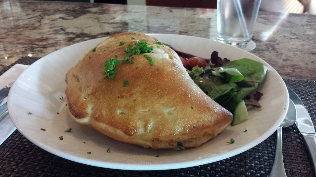 Lucias | restaurant | 20789 Great Falls Plaza, Potomac Falls, VA 20165, USA | 7034444900 OR +1 703-444-4900