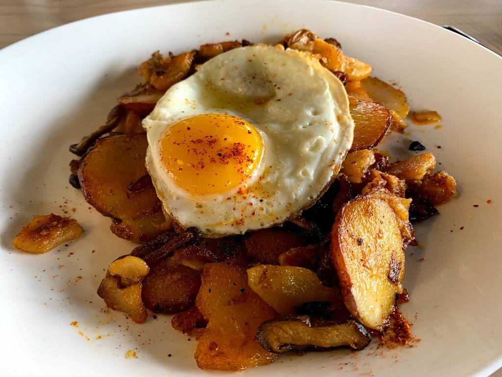 American Brass Restaurant | restaurant | 2-01 50th Ave, Queens, NY 11109, USA | 7188061106 OR +1 718-806-1106