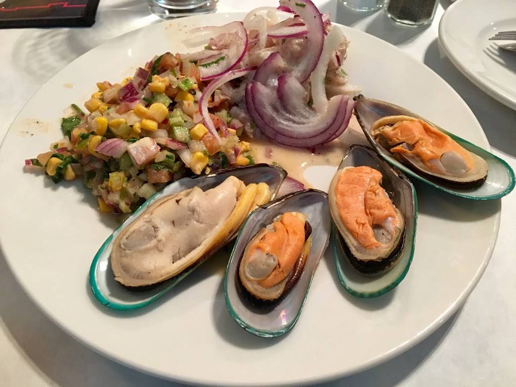 Tumi | restaurant | 2727 W Fullerton Ave, Chicago, IL 60647, USA | 7736973209 OR +1 773-697-3209