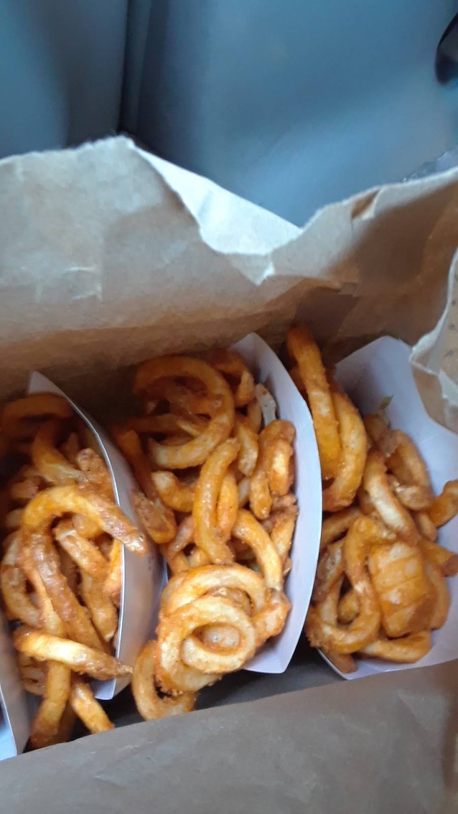 Jack in the Box | restaurant | 402 W E San Ysidro Blvd, San Ysidro, CA 92173, USA | 6194280731 OR +1 619-428-0731