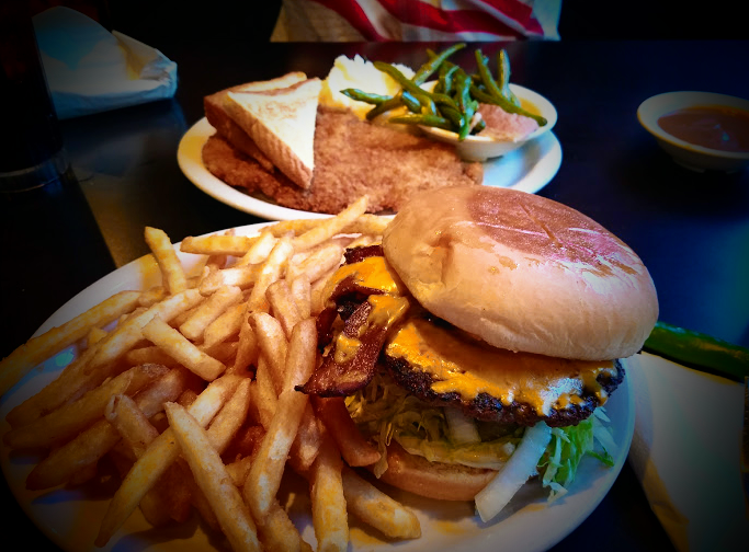 Richters Antler Cafe | cafe | 1 Sun Valley Dr, Spring Branch, TX 78070, USA | 8308856328 OR +1 830-885-6328