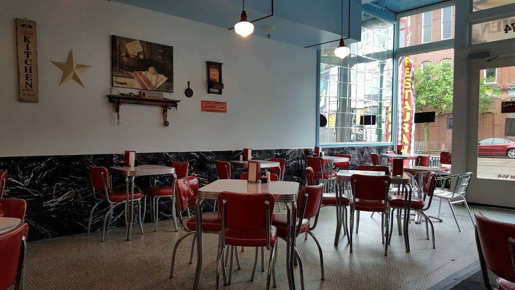 Tonyas Country Kitchen | restaurant | 174 Front St, Marietta, OH 45750, USA | 7403715027 OR +1 740-371-5027