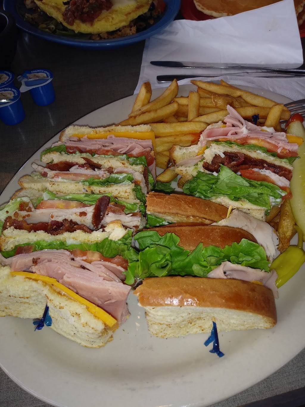 Biscuits Cafe Inc | restaurant | 1477 SE 1st Ave #101, Canby, OR 97013, USA | 5032633287 OR +1 503-263-3287